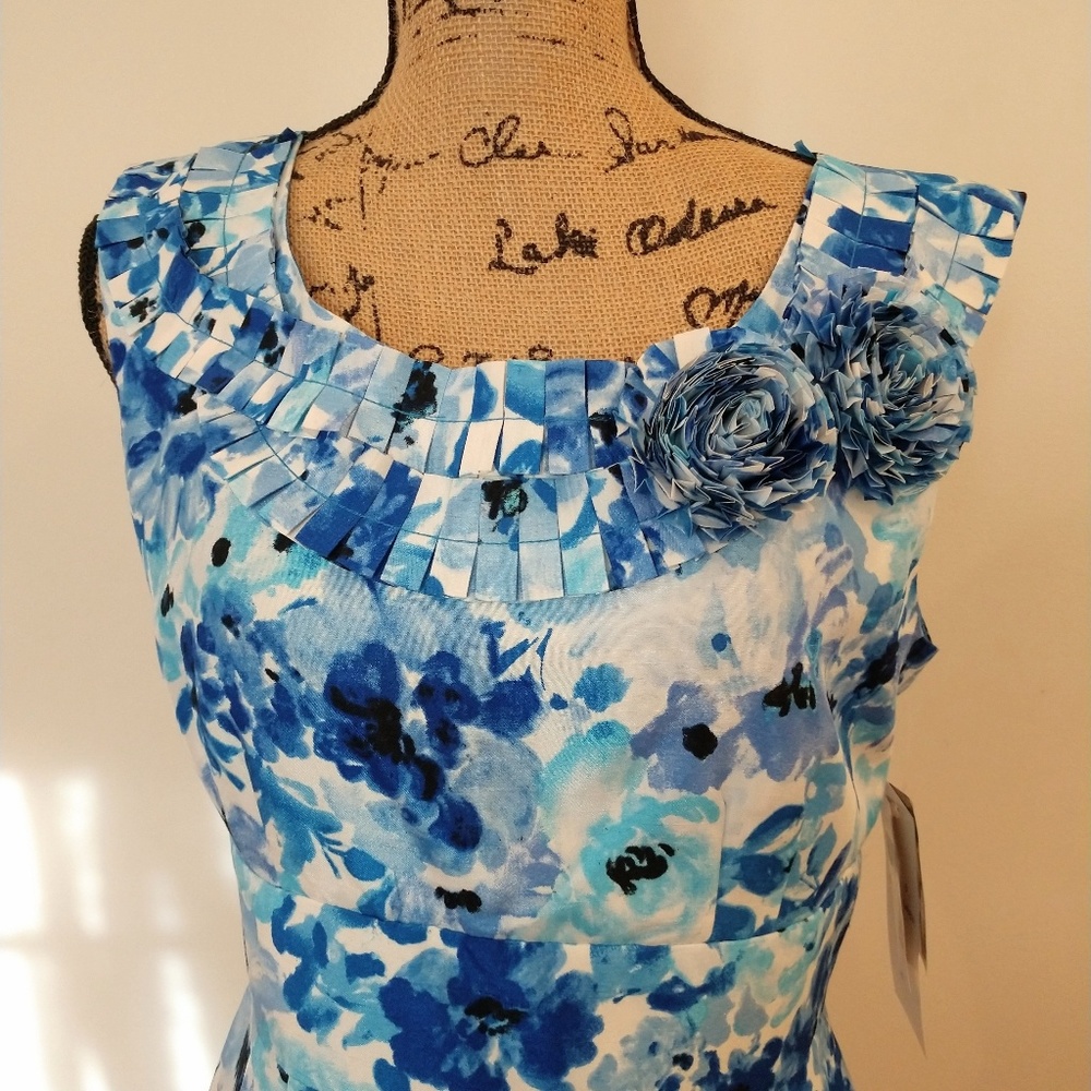 Floral dress - Picture 2 of 3